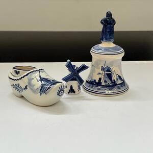 VTG 70s Hand-Painted Blue and White Ceramic Art by Delft